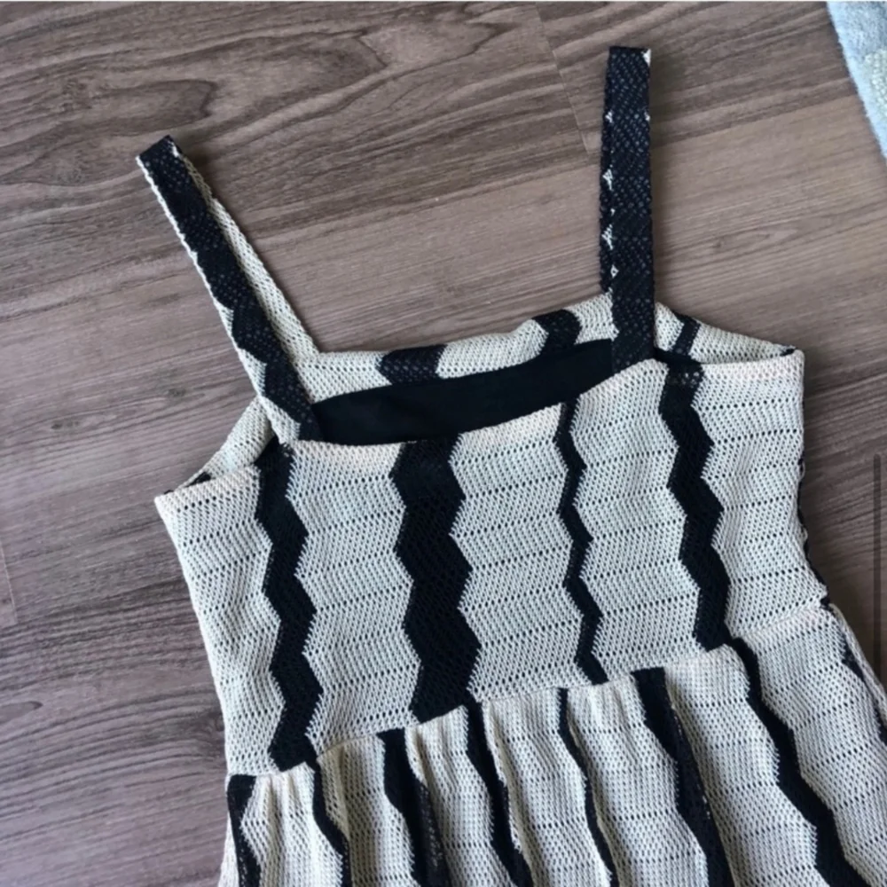 Zara Elegant Striped Beige and Black Dress Small - Picture 6 of 6